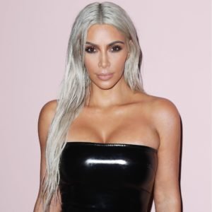 Socialite que está à espera do terceiro filho, desta vez por barriga de aluguel, já admitiu publicamente o seu narcisismo (Foto: Reprodução de internet)
