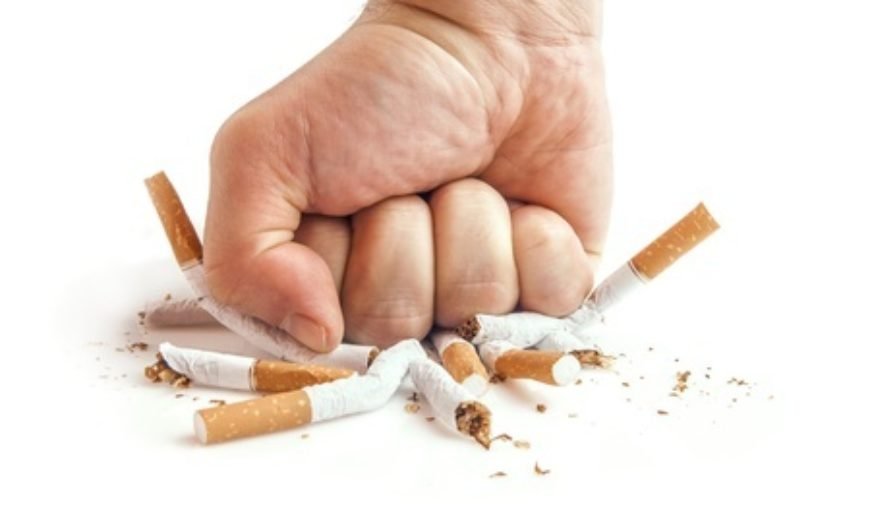 brasileiros fumam menos cigarros