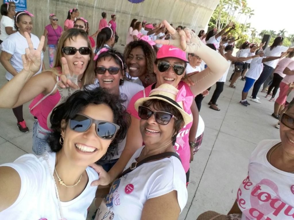 Caminhada Outubro Rosa em Madureira